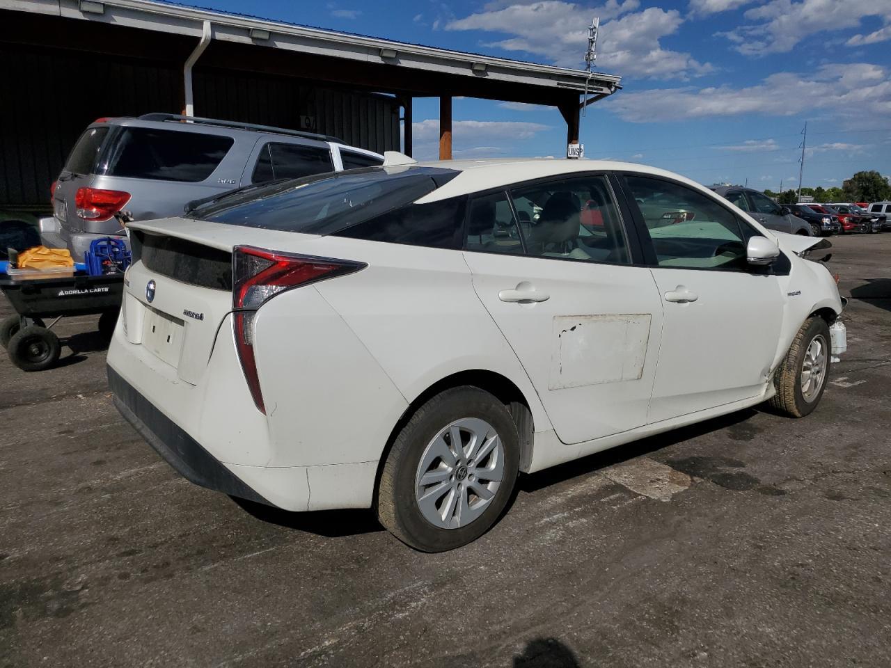 2016 TOYOTA PRIUS