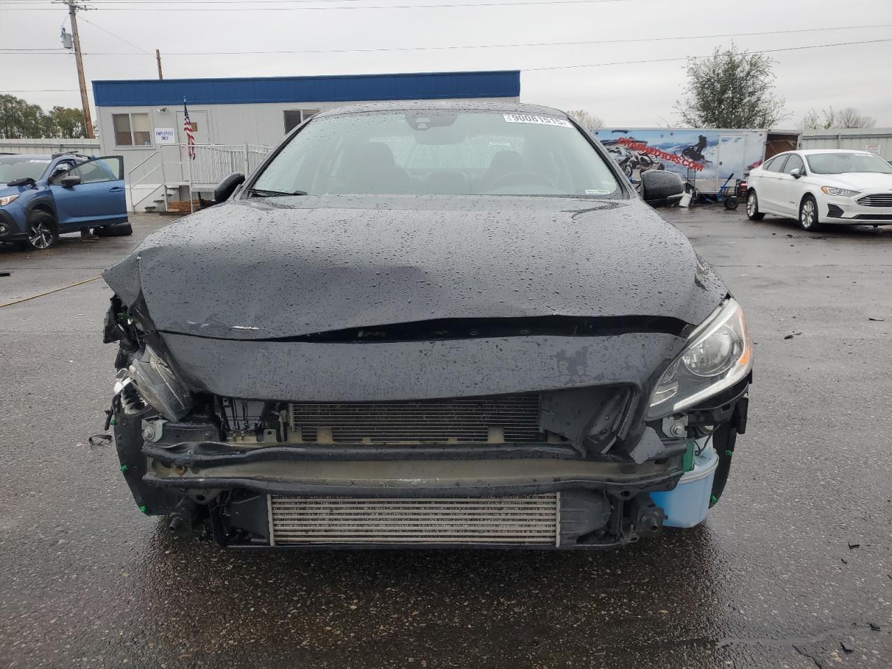 2015 VOLVO S60