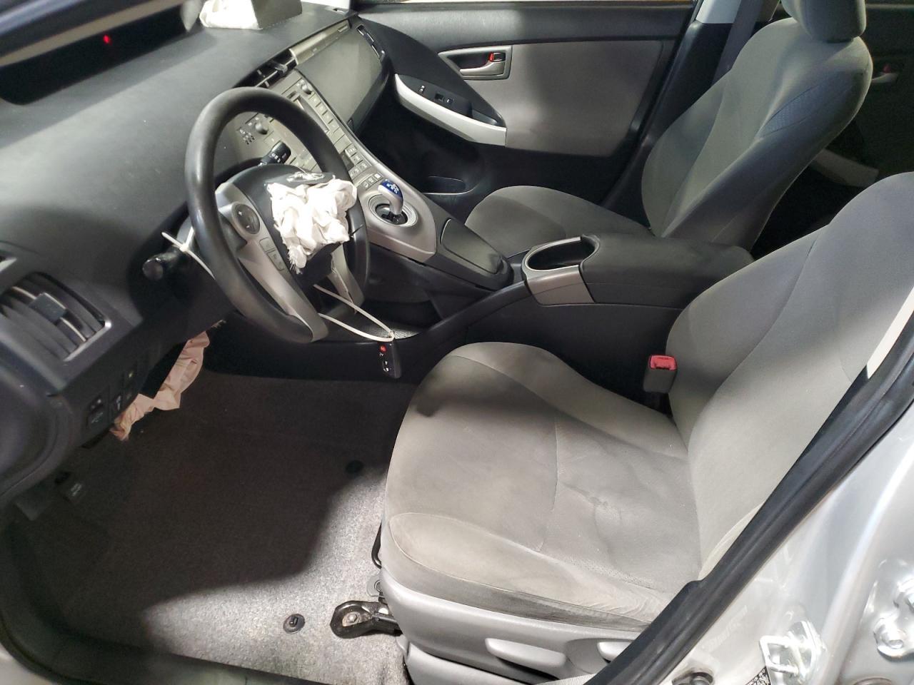 2012 TOYOTA Prius Plug-In