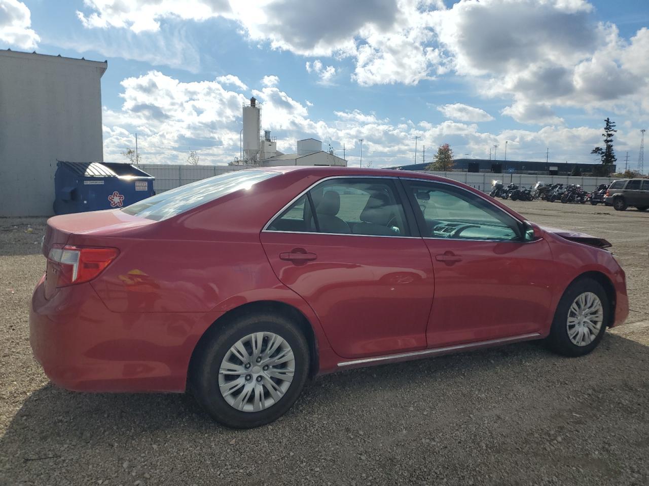 2014 TOYOTA CAMRY