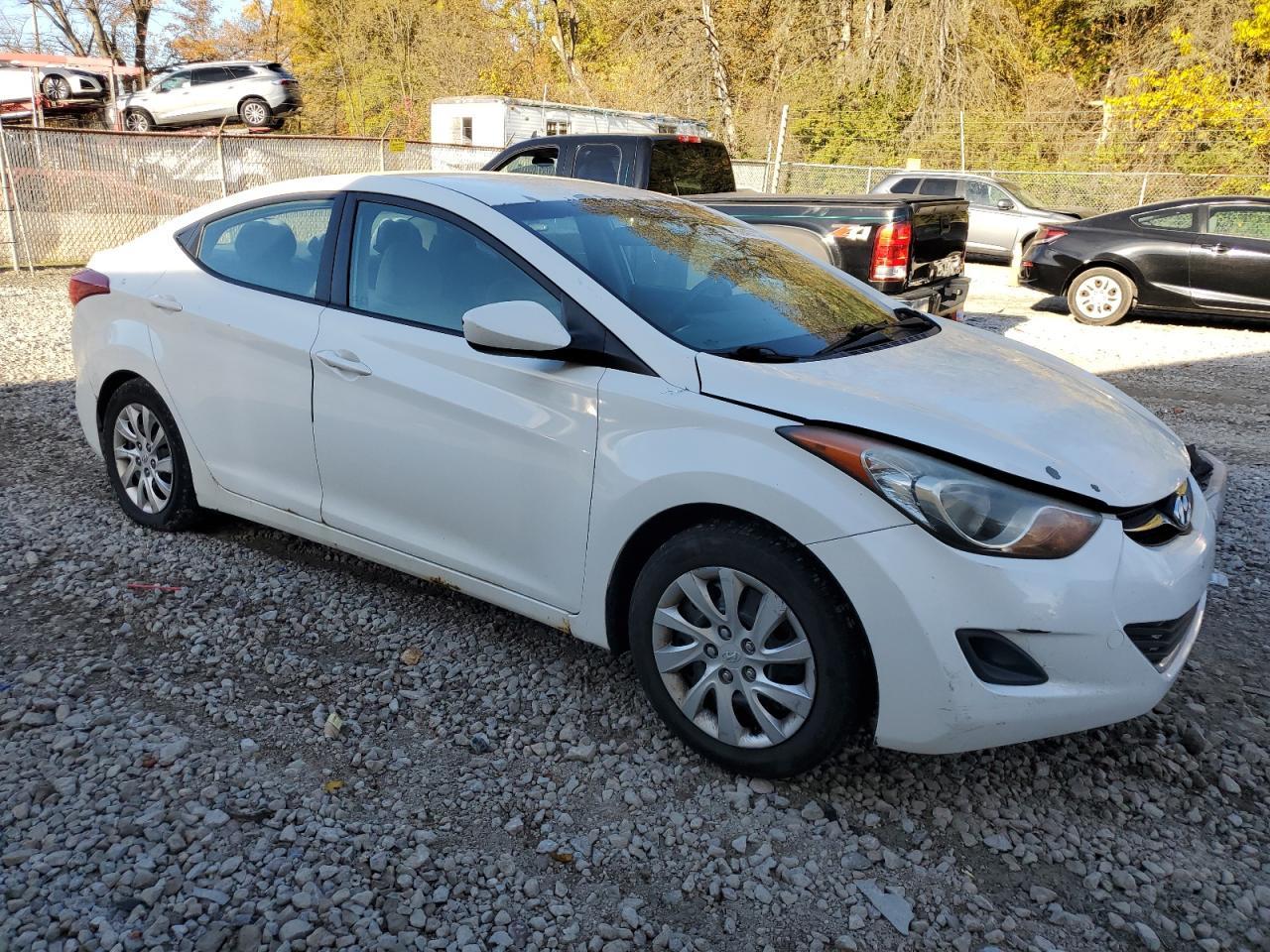 2011 HYUNDAI ELANTRA
