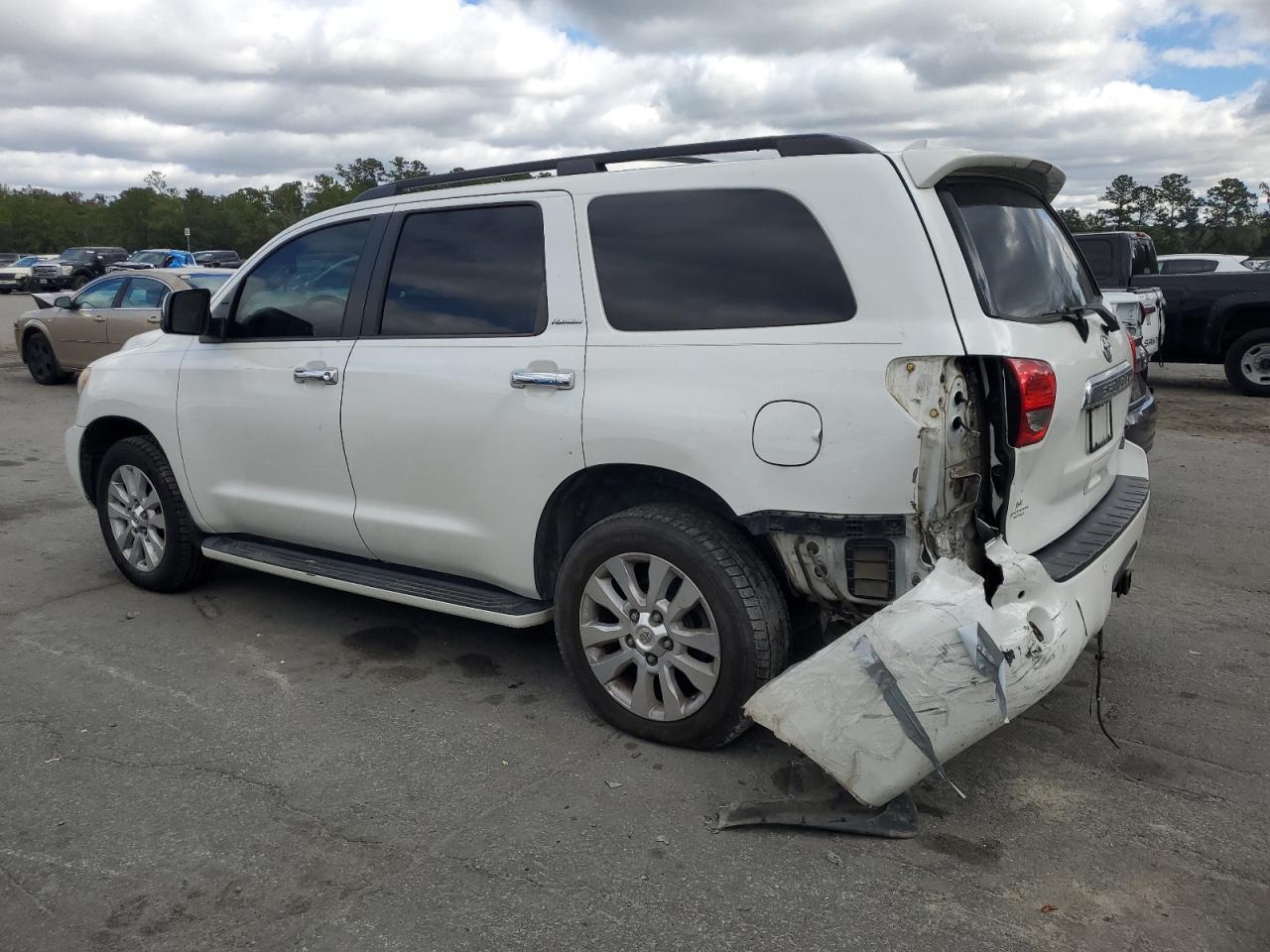 2014 TOYOTA Sequoia