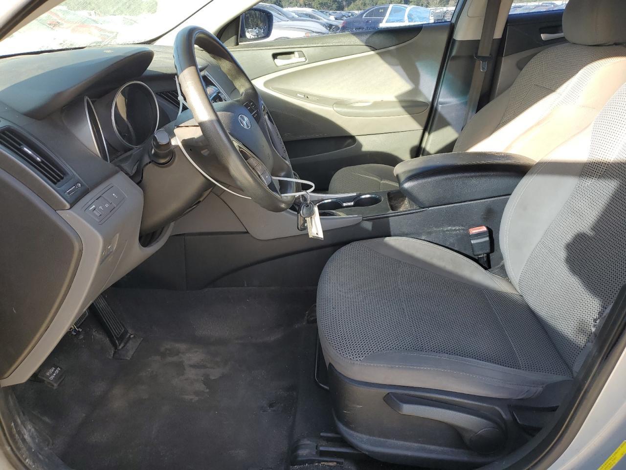 2011 HYUNDAI SONATA
