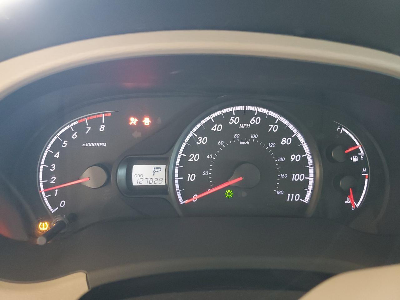 2011 TOYOTA SIENNA