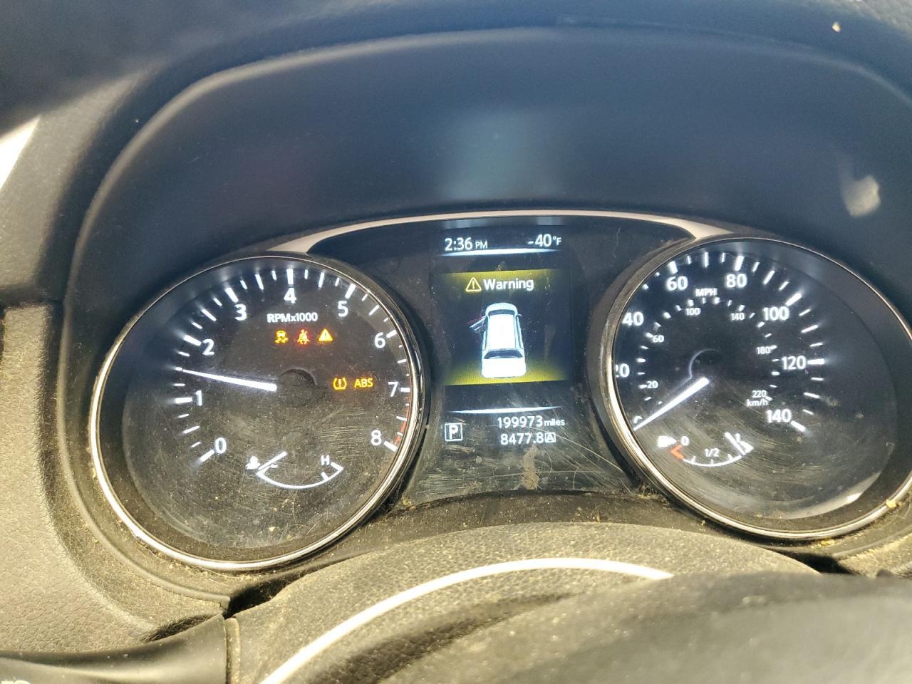 2015 NISSAN ROGUE