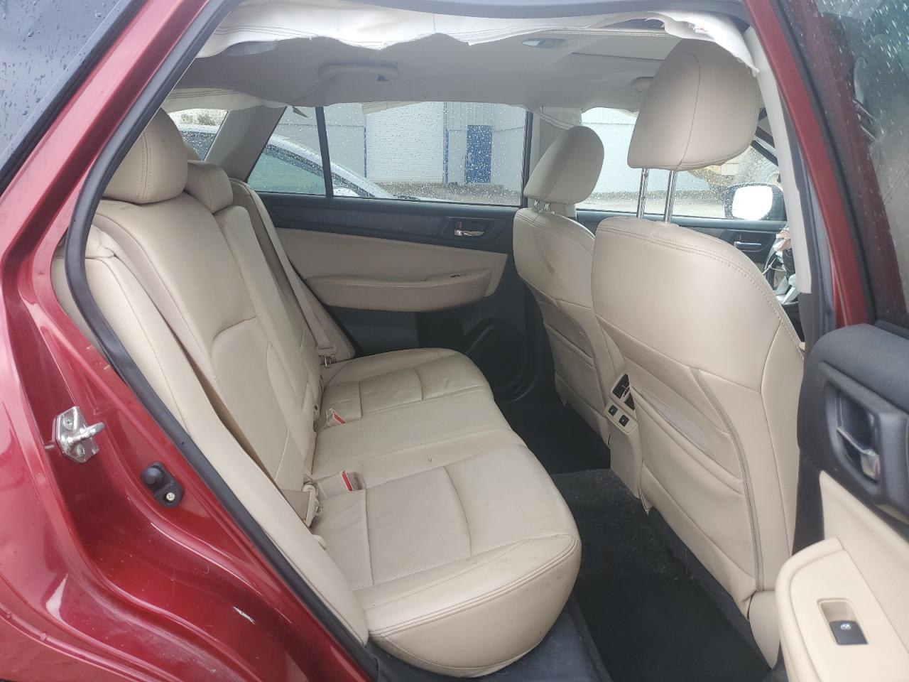 2015 SUBARU Outback