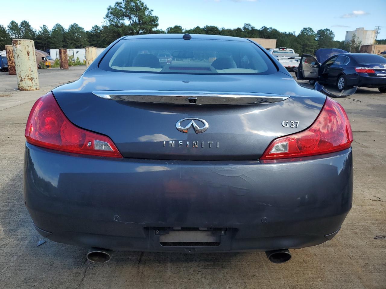 2010 INFINITI G37