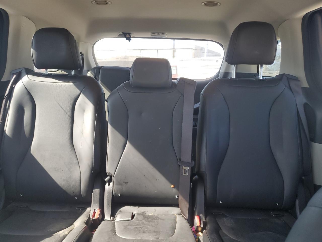2022 KIA Carnival