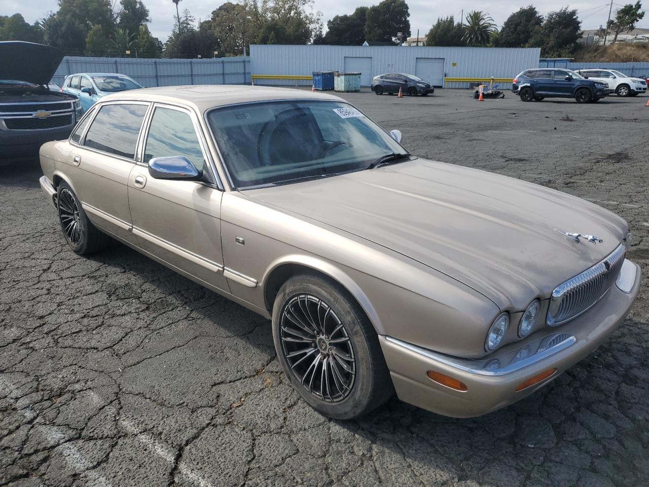 2003 JAGUAR Vandenplas