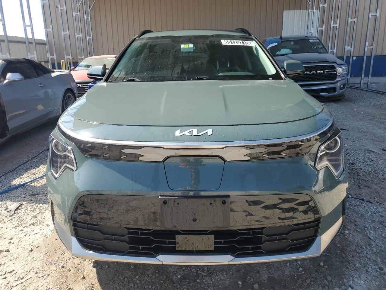 2023 KIA Niro