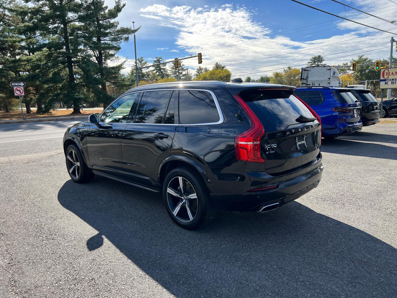2019 VOLVO XC90
