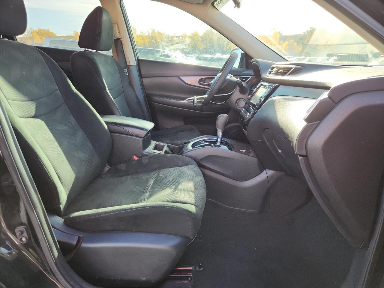2016 NISSAN ROGUE