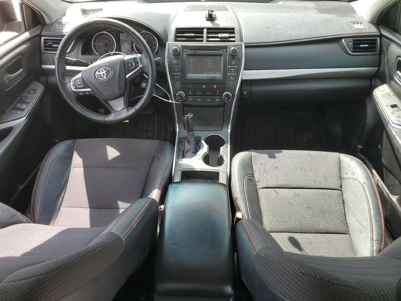 2016 TOYOTA CAMRY