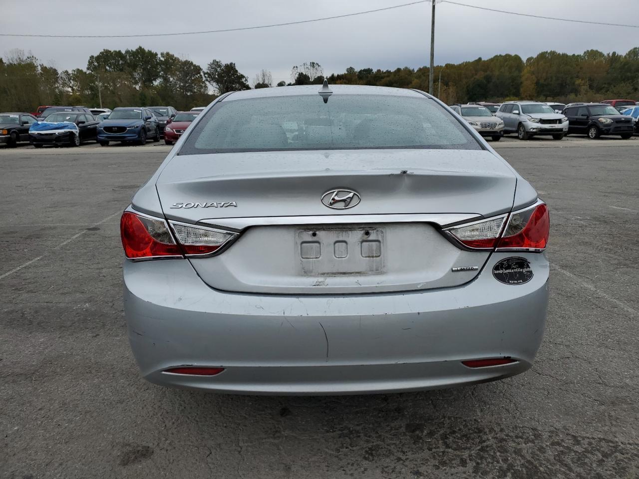 2011 HYUNDAI SONATA