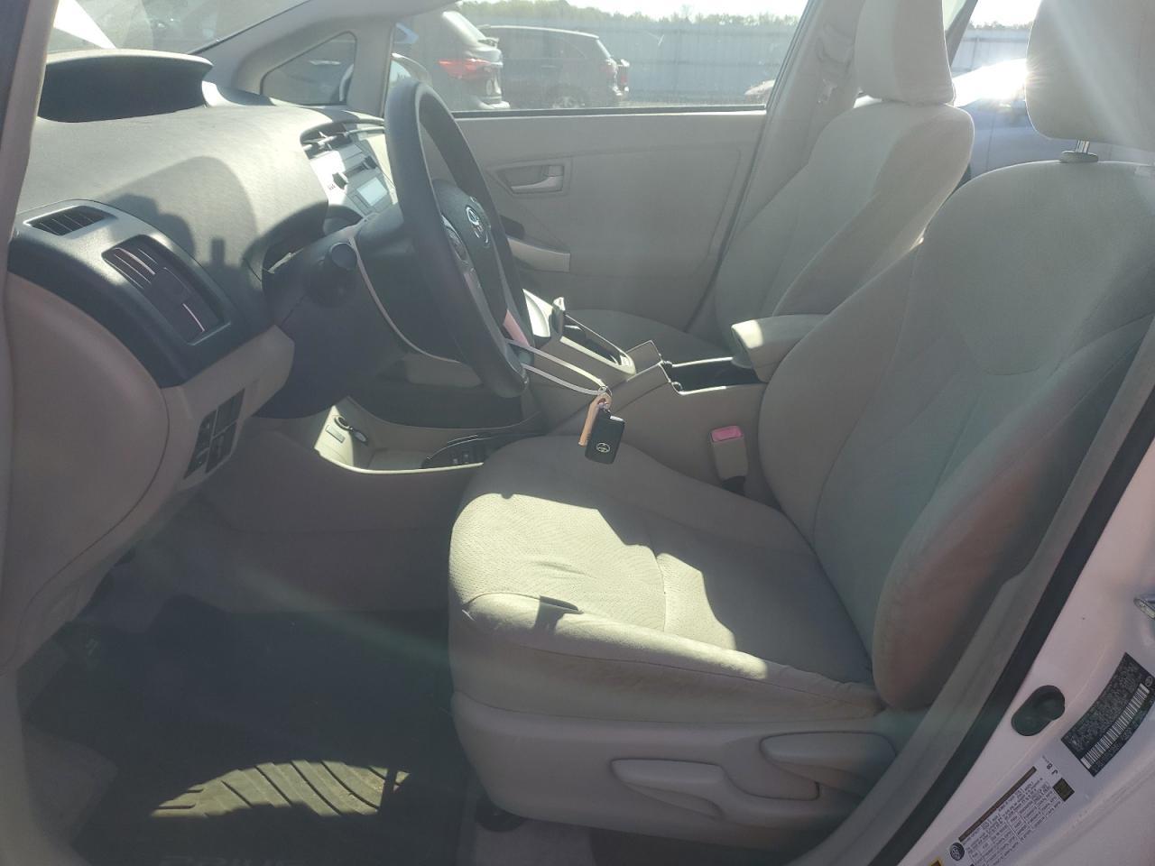 2011 TOYOTA PRIUS