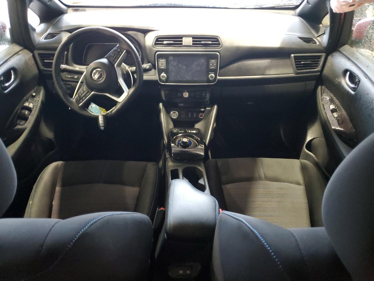 2022 NISSAN LEAF