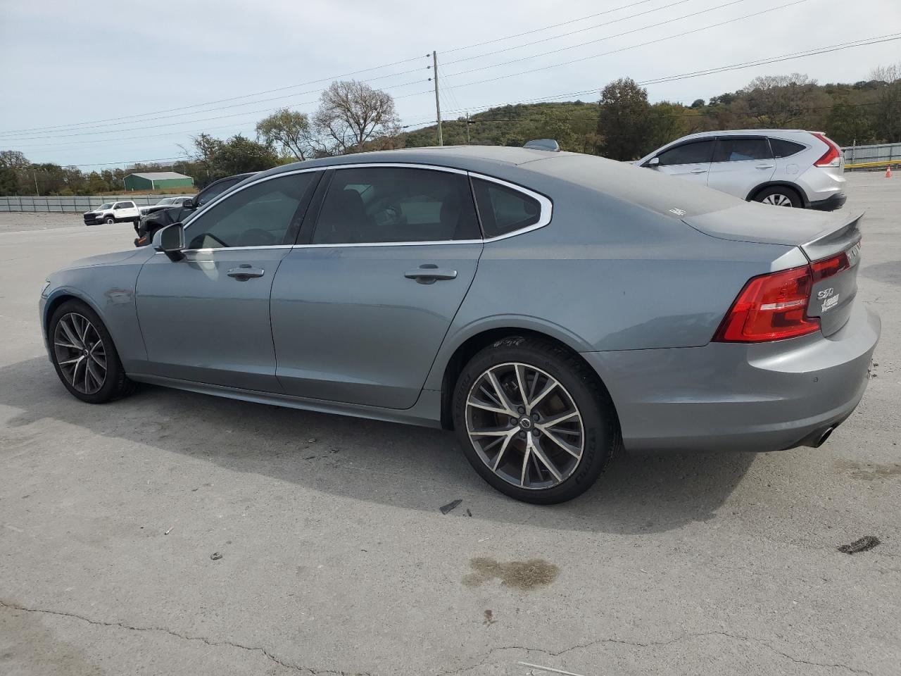 2019 VOLVO S90