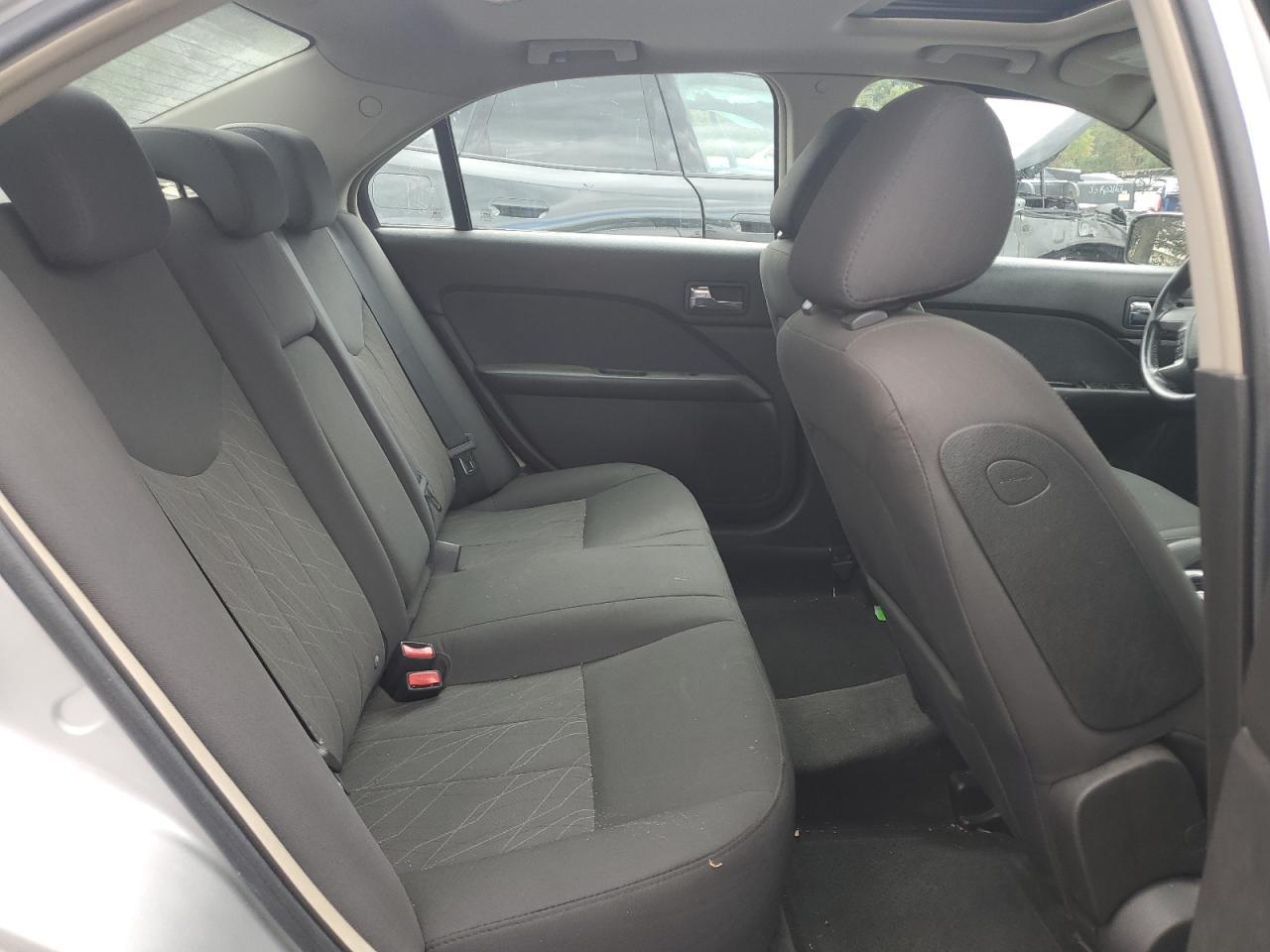2010 MERCURY Milan