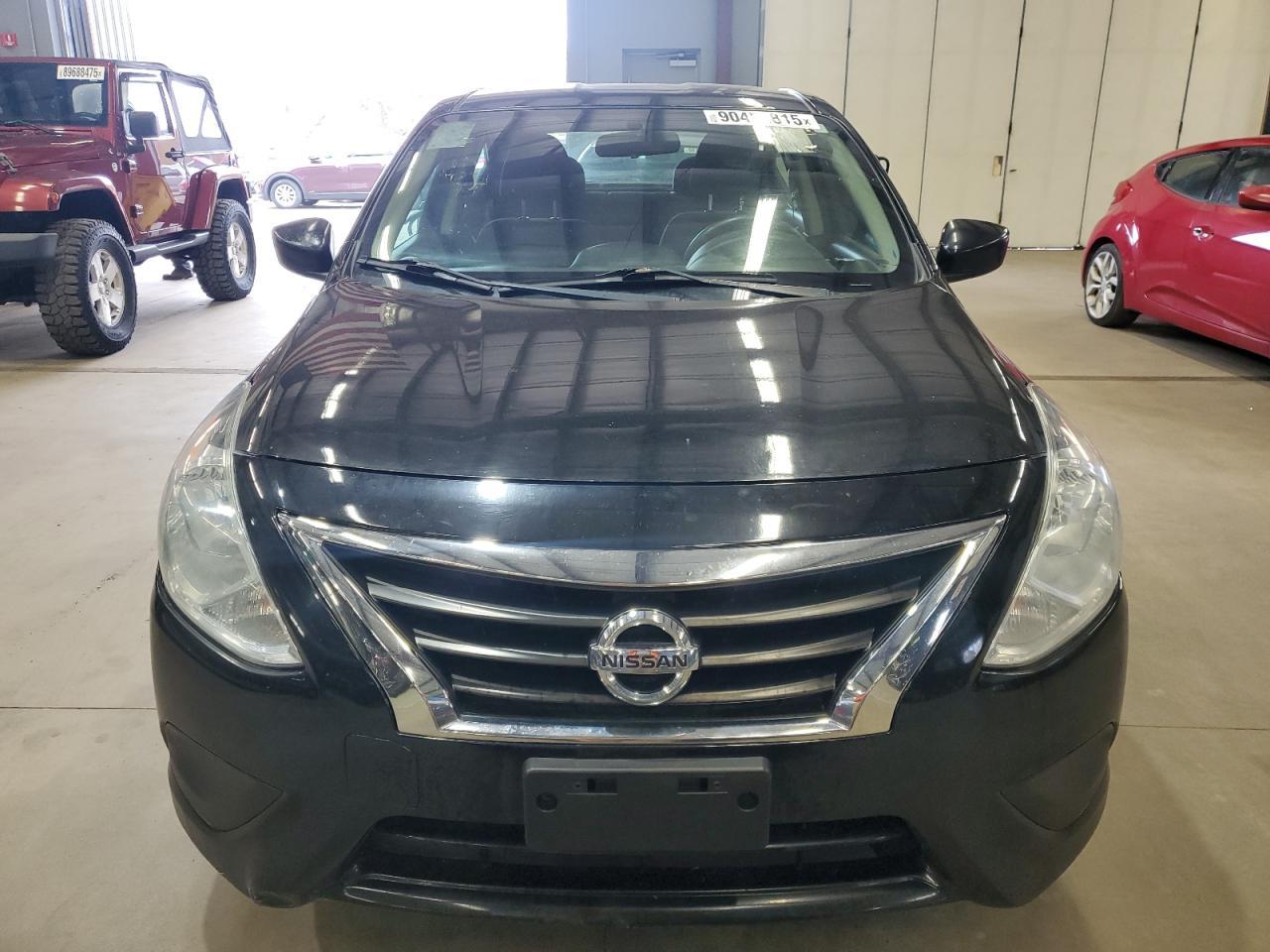 2019 NISSAN VERSA