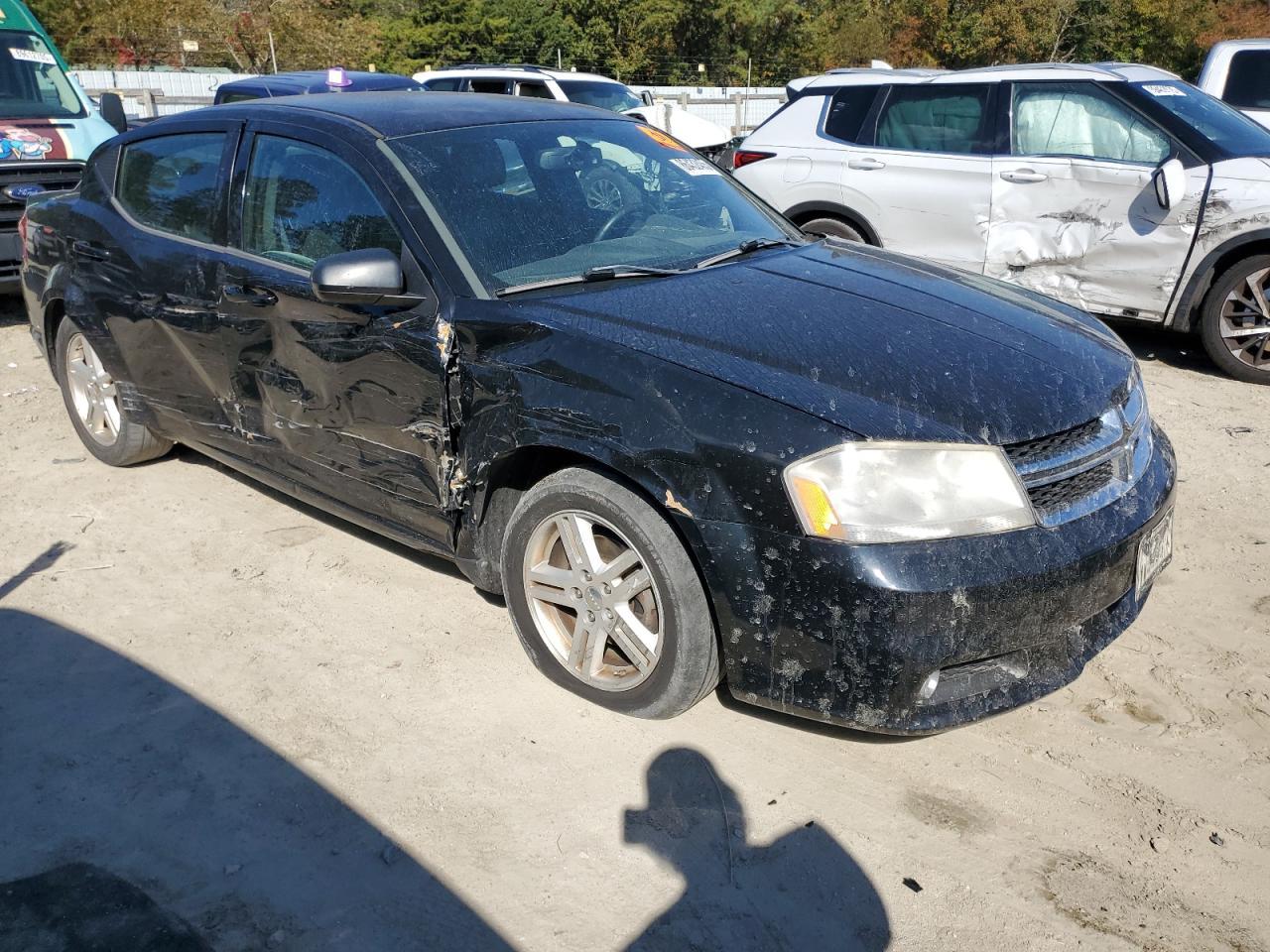 2013 DODGE Avenger