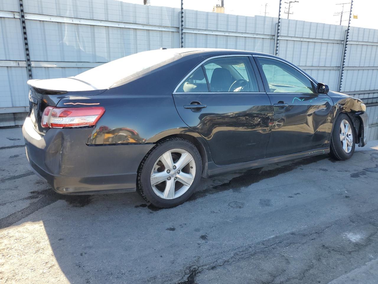 2011 TOYOTA CAMRY