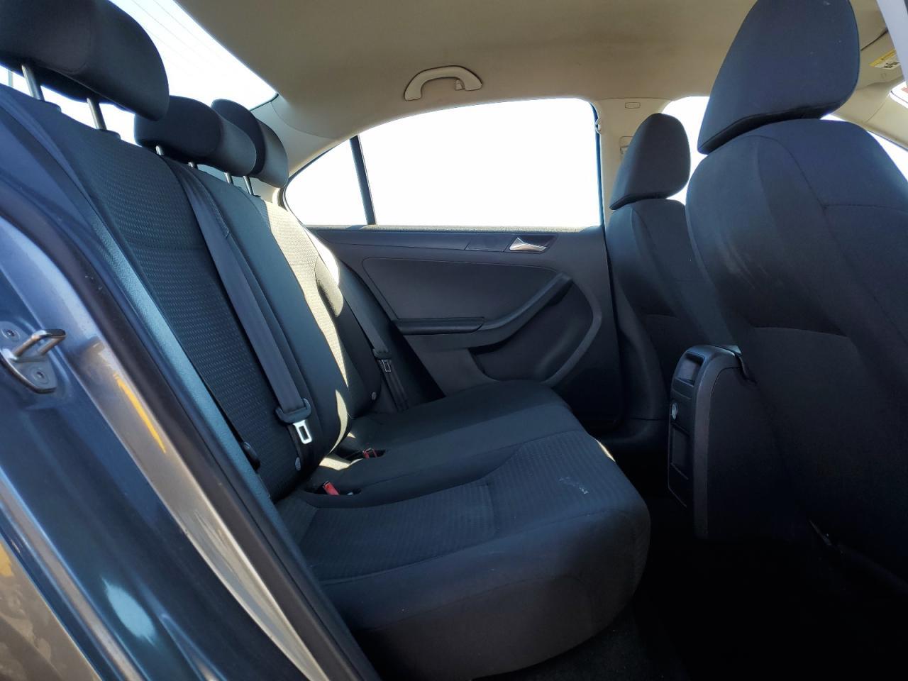 2016 VOLKSWAGEN JETTA