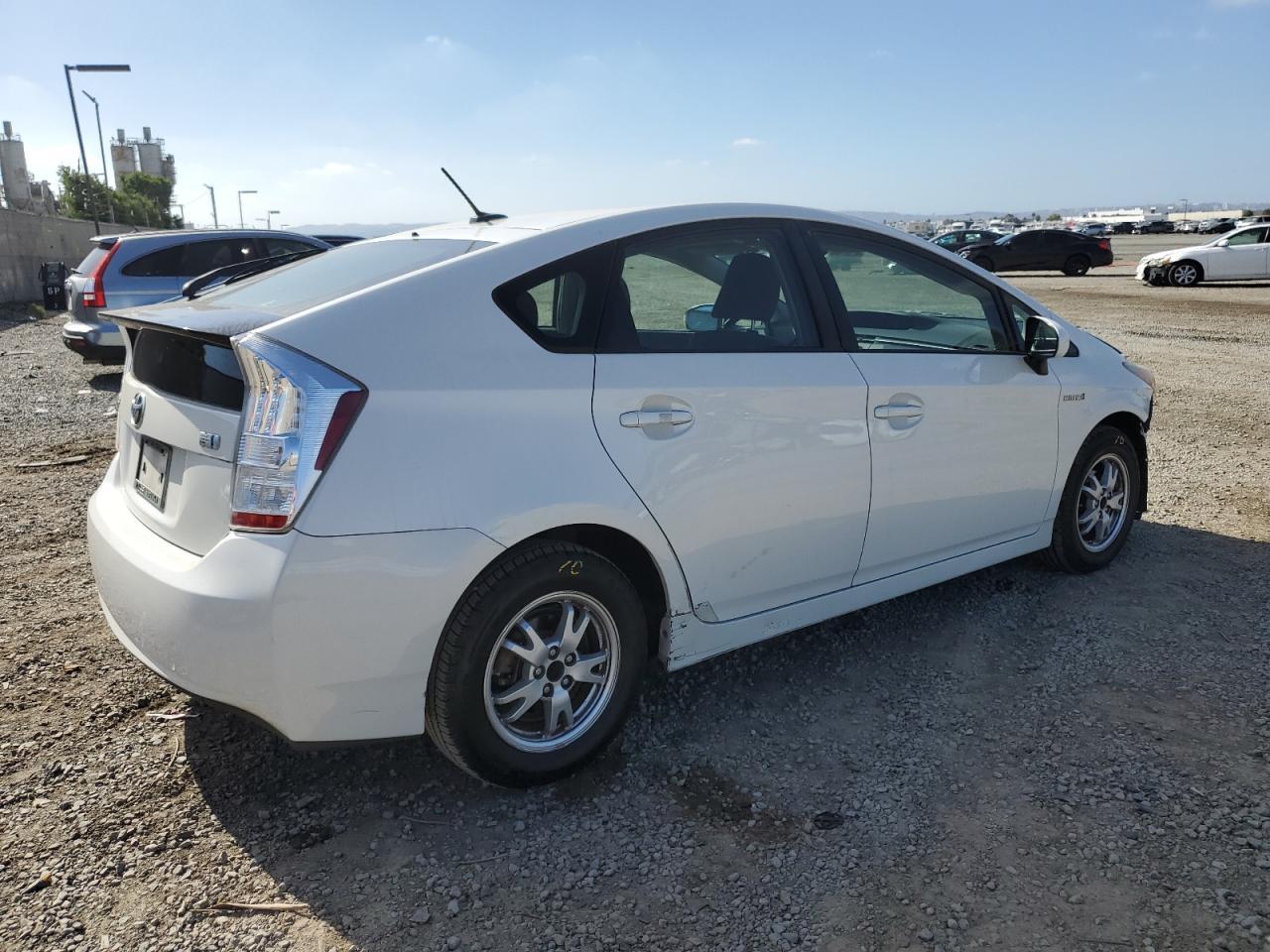 2011 TOYOTA PRIUS
