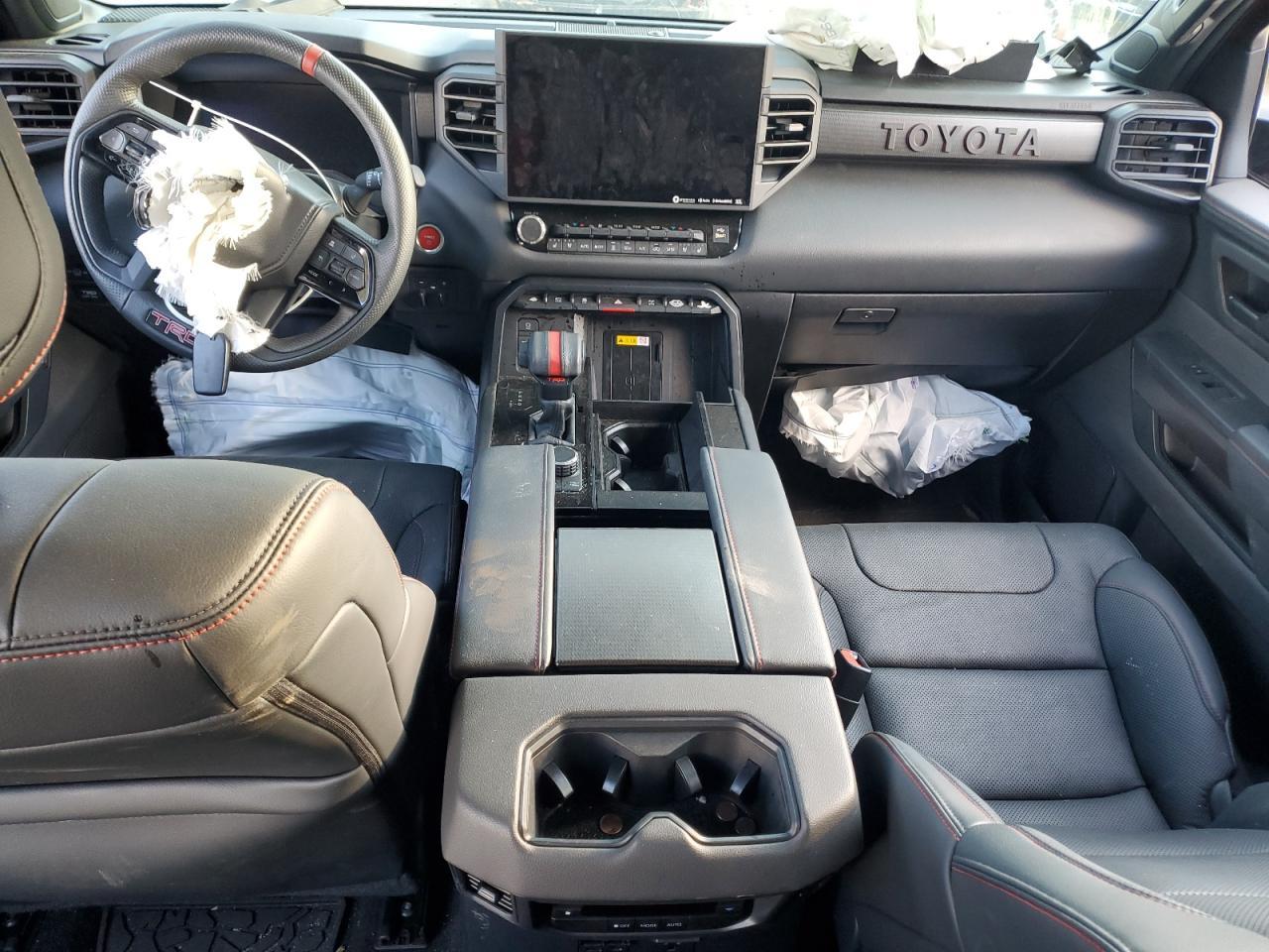 2024 TOYOTA Sequoia