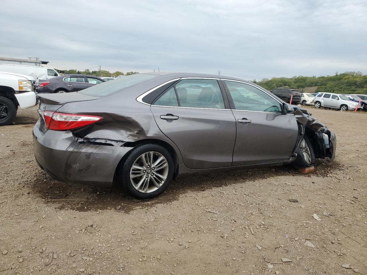 2016 TOYOTA CAMRY