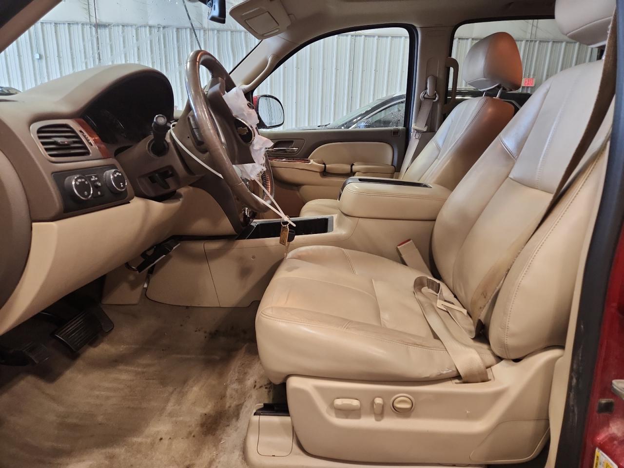 2014 CHEVROLET Suburban