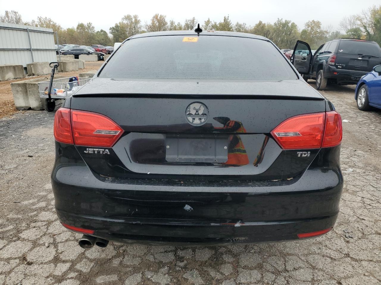 2011 VOLKSWAGEN JETTA