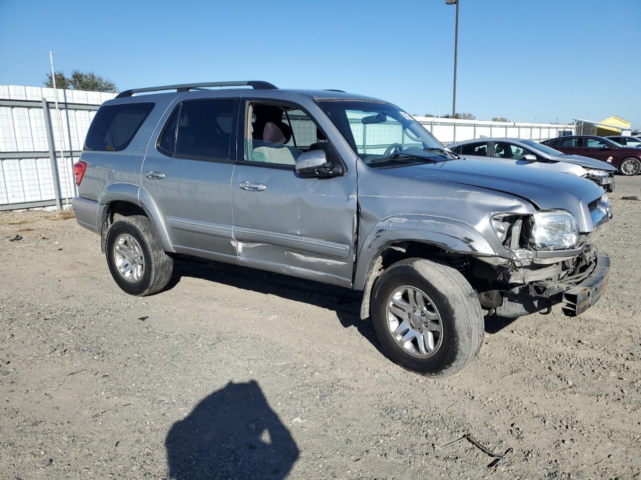 2005 TOYOTA Sequoia