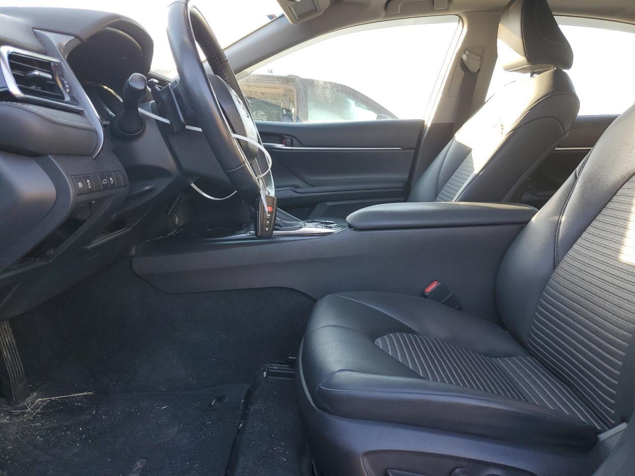 2018 TOYOTA CAMRY