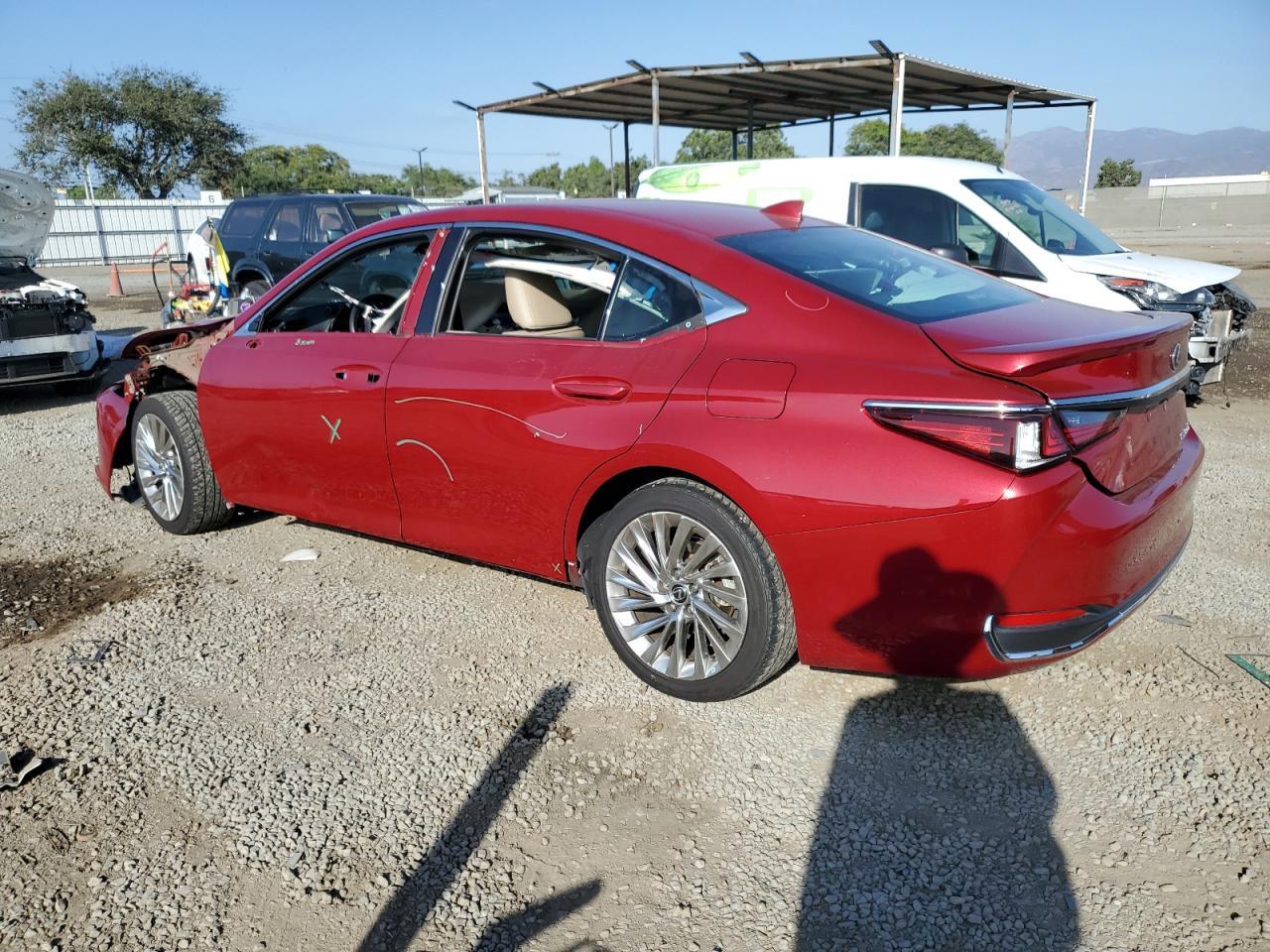 2021 LEXUS Es