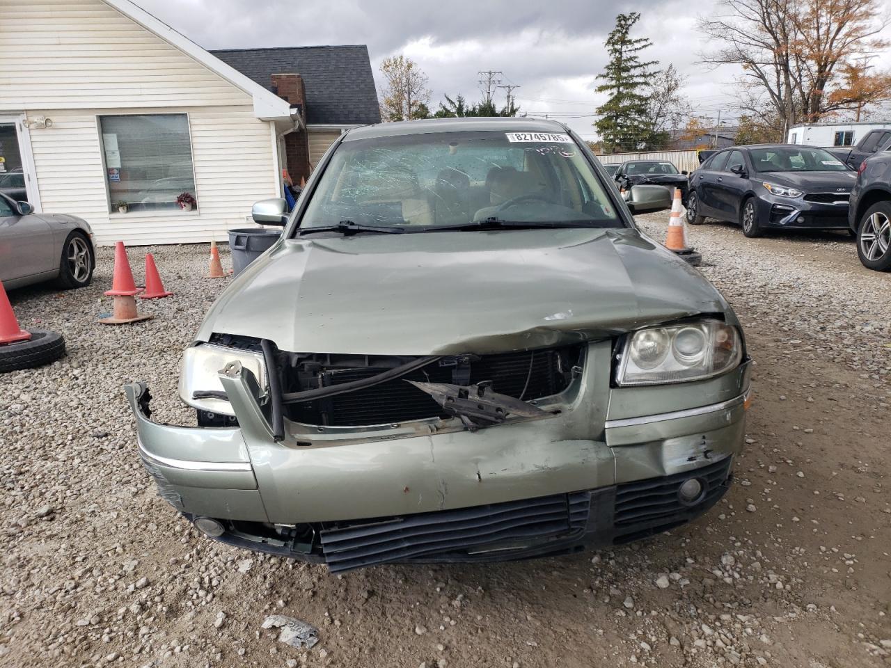 2004 VOLKSWAGEN Passat