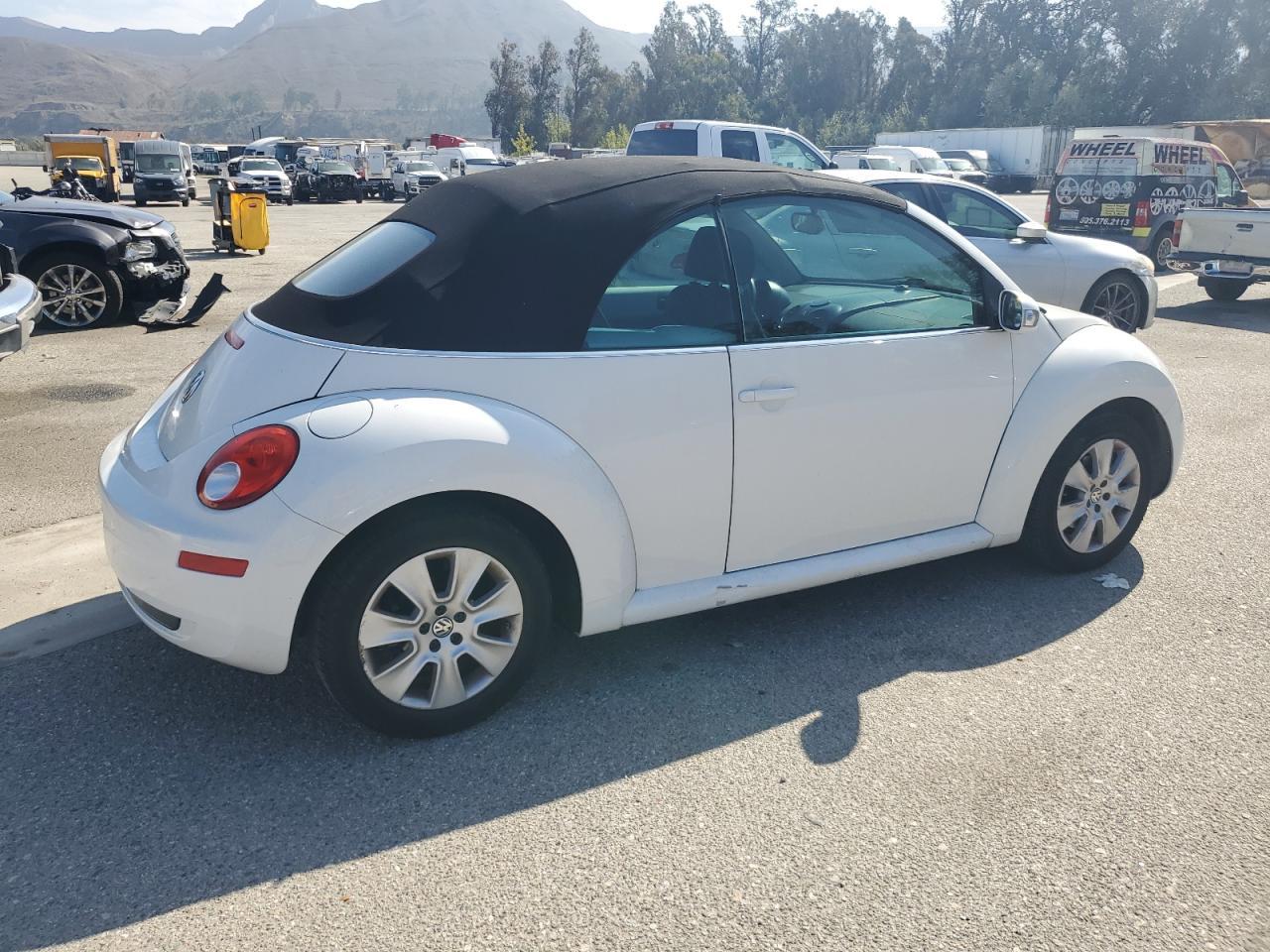 2009 VOLKSWAGEN Beetle