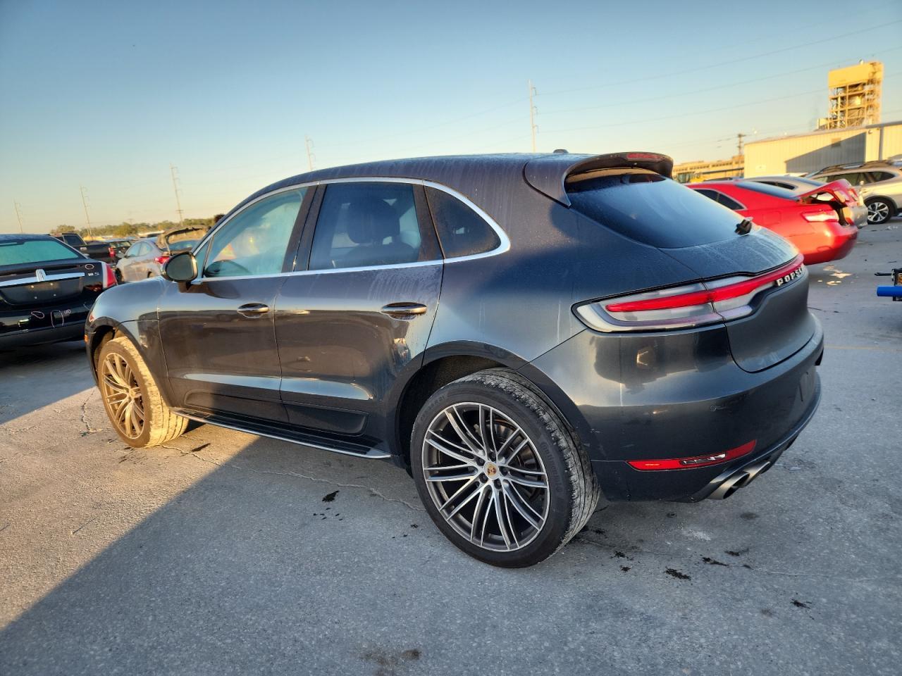 2020 PORSCHE Macan