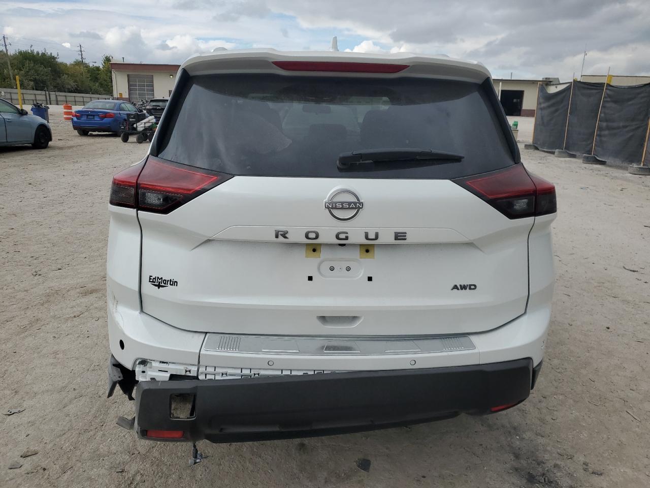 2025 NISSAN ROGUE