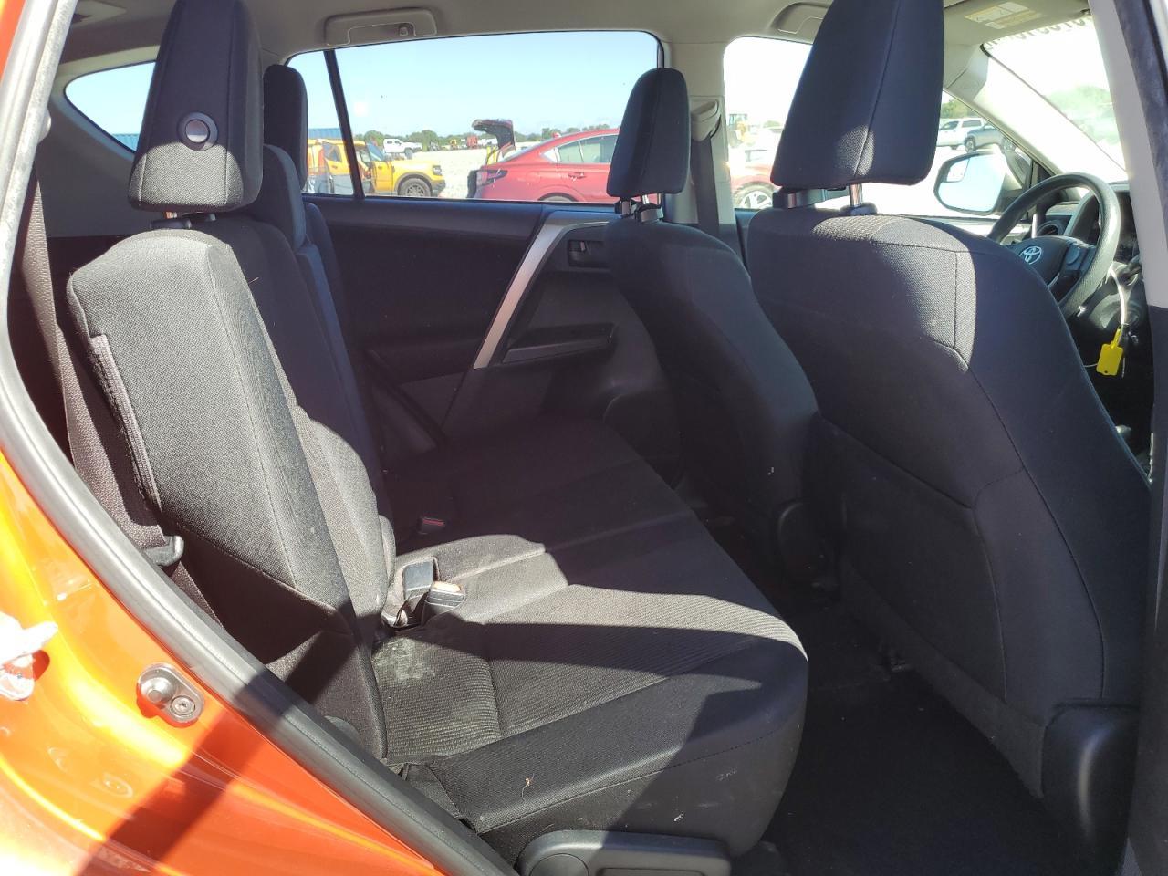 2016 TOYOTA RAV4