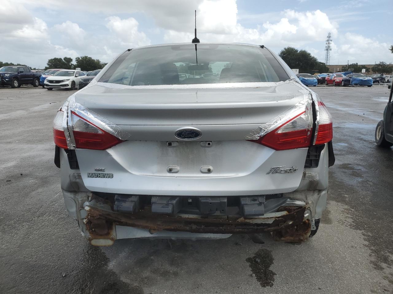 2014 FORD Fiesta
