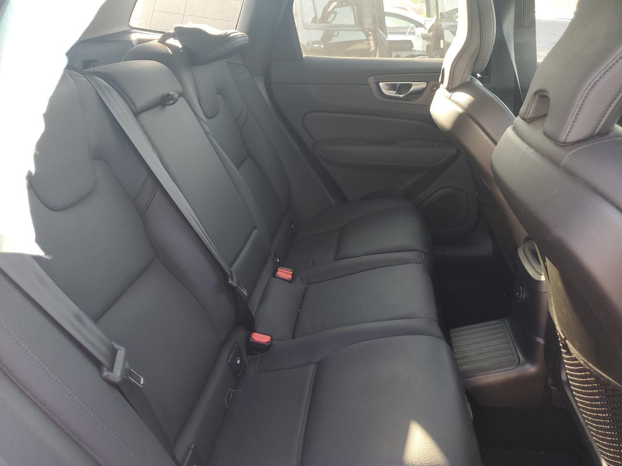 2023 VOLVO XC60