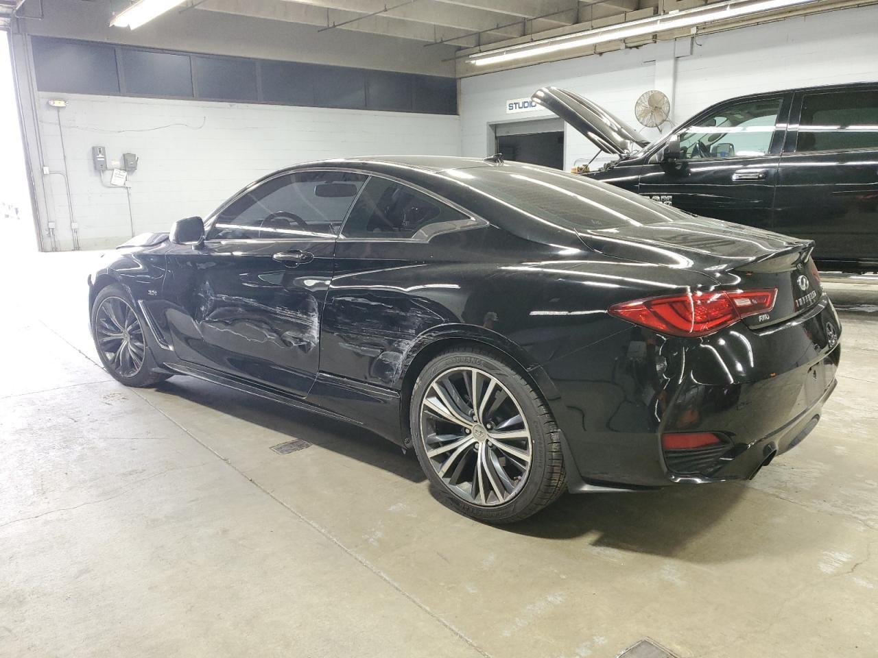 2017 INFINITI Q60