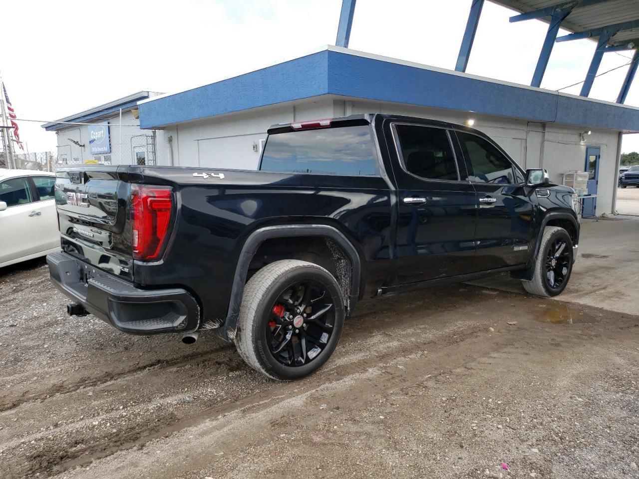 2023 GMC Sierra