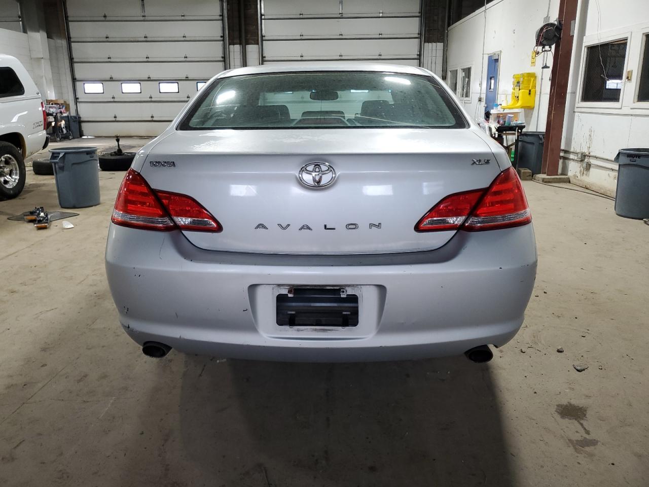 2007 TOYOTA Avalon