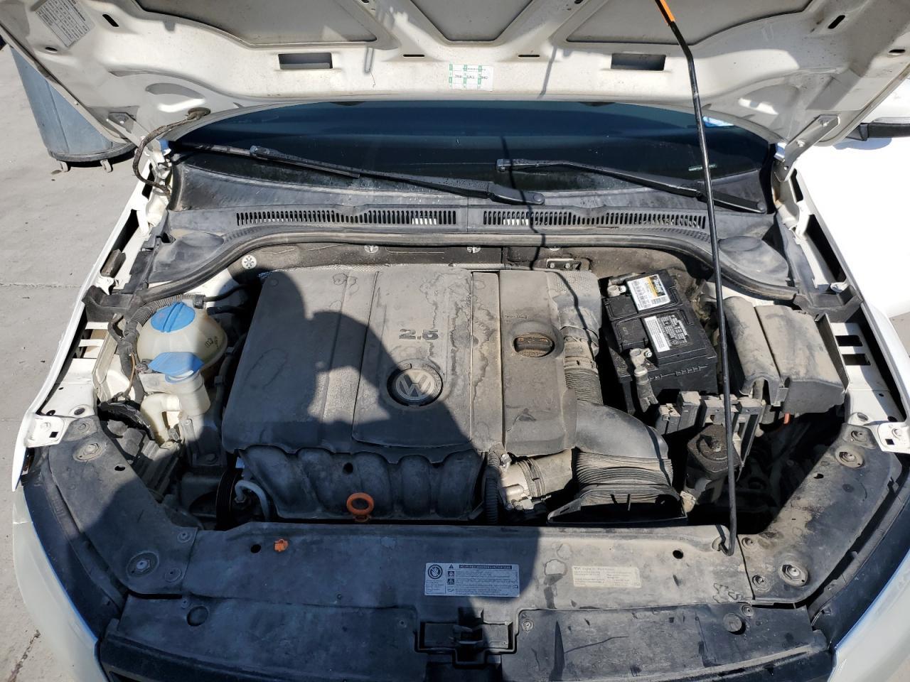2013 VOLKSWAGEN JETTA