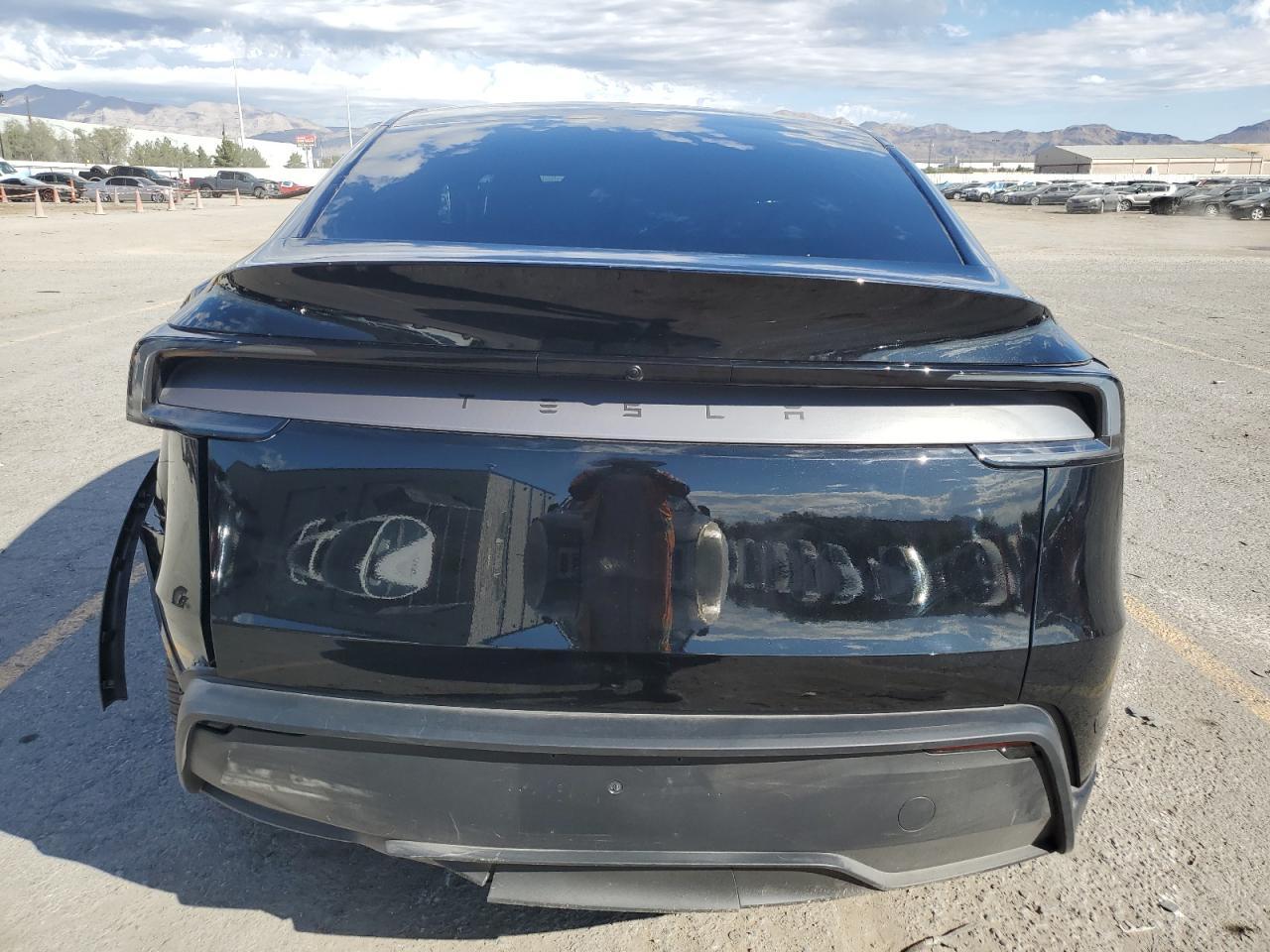 2026 TESLA MODEL Y