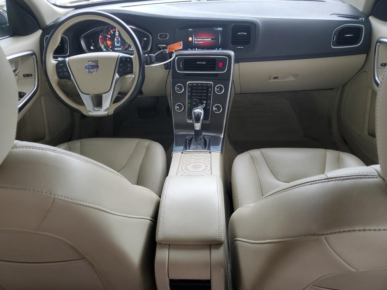 2015 VOLVO S60