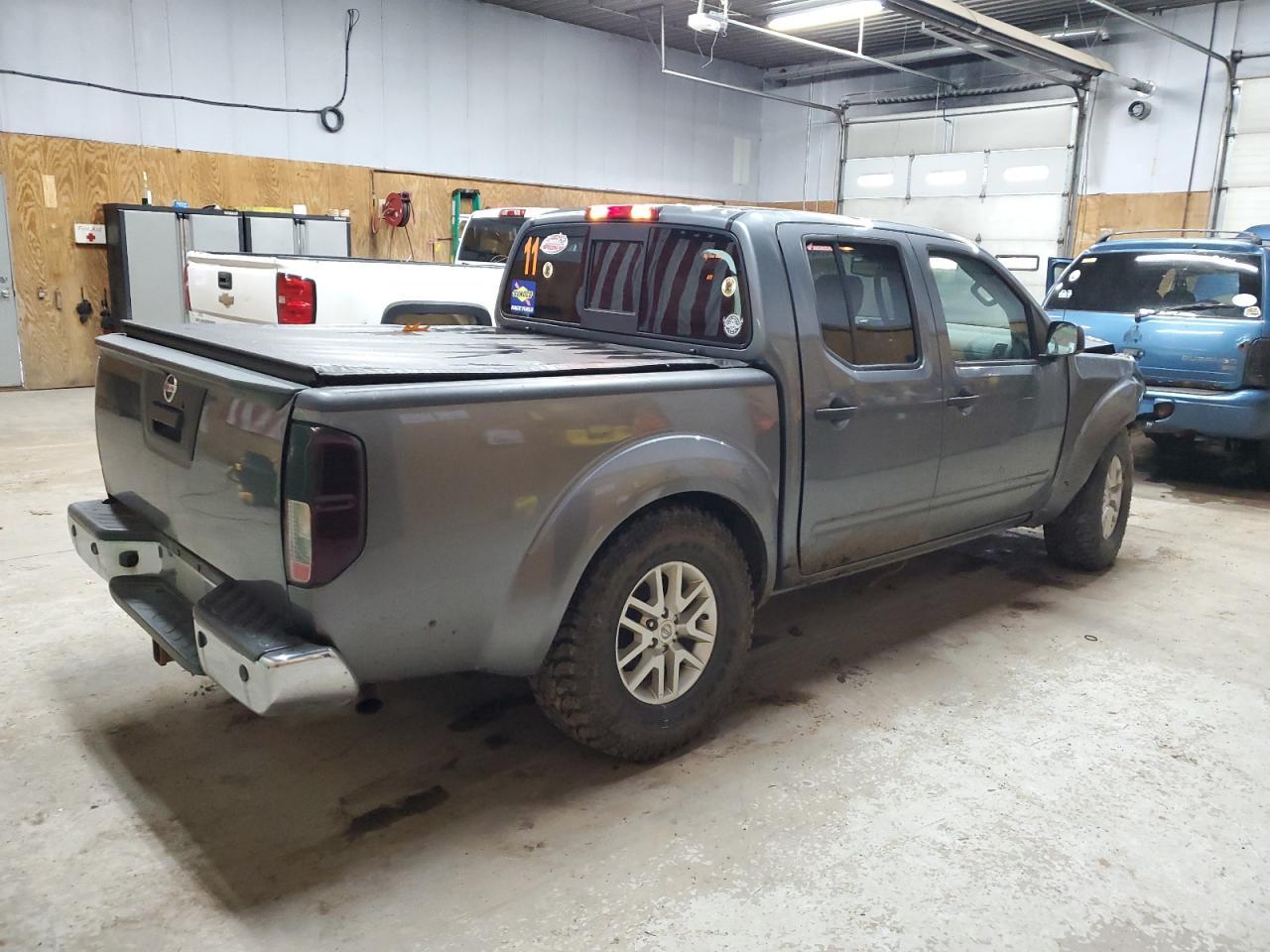 2017 NISSAN Frontier