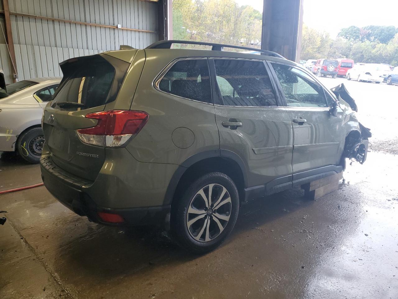 2021 SUBARU FORESTER