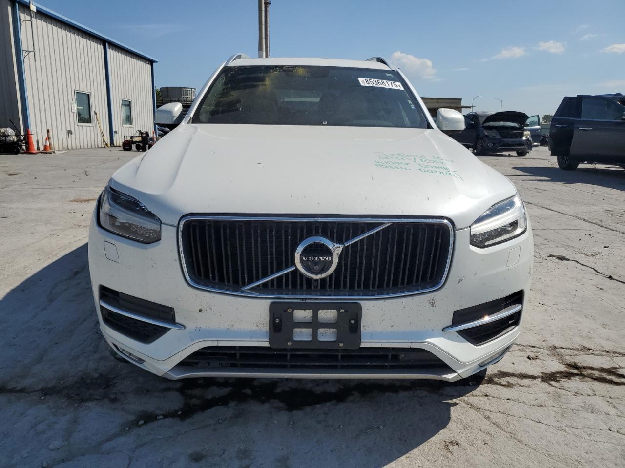 2017 VOLVO XC90